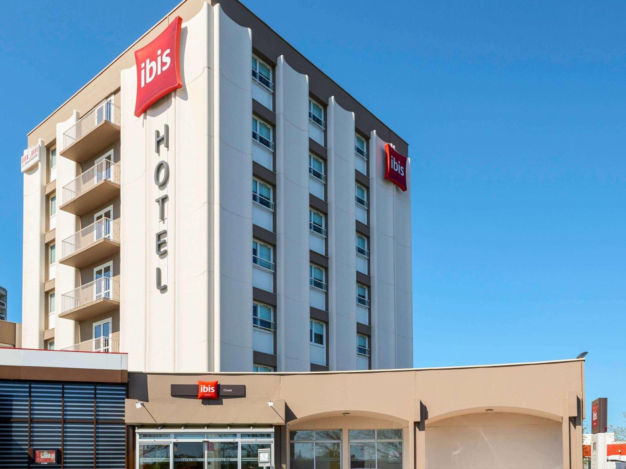 Отель Ibis Шоле Экстерьер фото