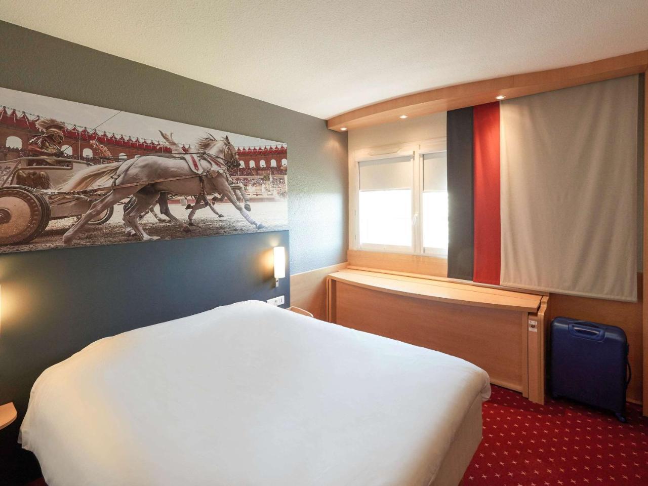 Отель Ibis Шоле Экстерьер фото
