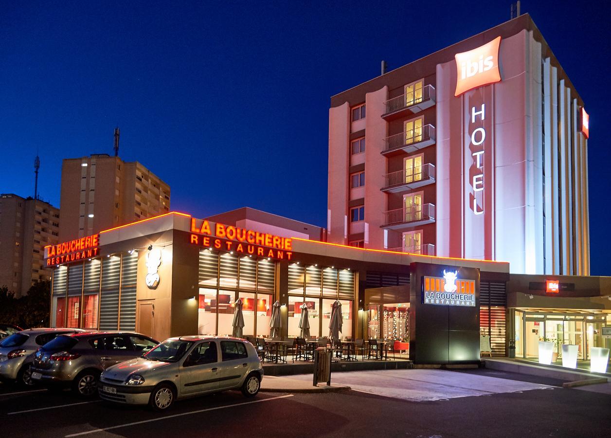 Отель Ibis Шоле Экстерьер фото