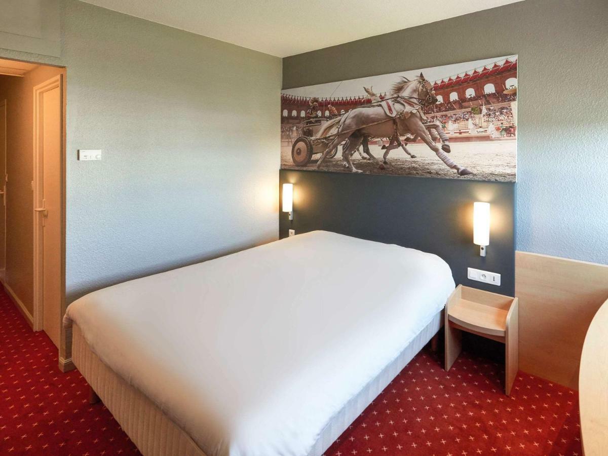 Отель Ibis Шоле Экстерьер фото